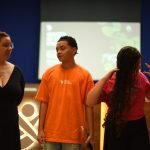 Realizadores no palco da premiação da 4ª Mostra Chica Pelega (2026)